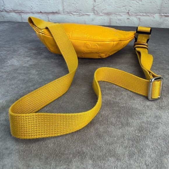 Gucci Embossed Gg Leather Perforated Belt Fanny Sling Bag Yellow - Picture 7 of 13